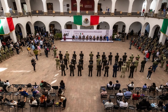 Asiste el gobernador Rocha a ceremonia de ascensos de personal militar